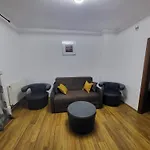 Apartment Mega Mall Monza National Arena