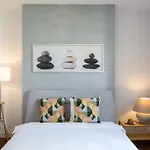 Stunning 2Br Apartment - Ateneu - City Center