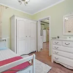 Feels Like Home - Old Town Apartment