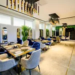 Elitte Inn & Suites