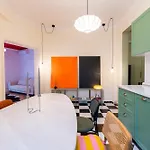 Downtown Calea Victoriei 100 Jacuzzi&Sauna&Bathtub