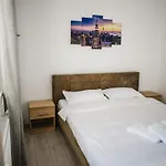 Cozyapartment Near Metrogorjului