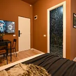 Elegant Studios On Magheru Boulevard - The Art Of Living Simply