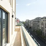 Oasis Romana Square