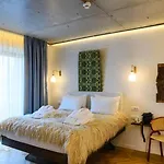 Nishani 5 Stars Boutique
