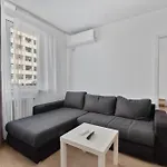 Convenient Gara De Nord Apartment