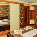 Studio Piata Romana