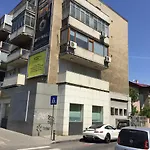 Nicole\'S Apartment 2