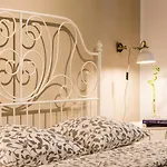 One Love Metropolitan Apartment