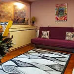 Woody - Cozy And Quiet Place Near Moghioros Park