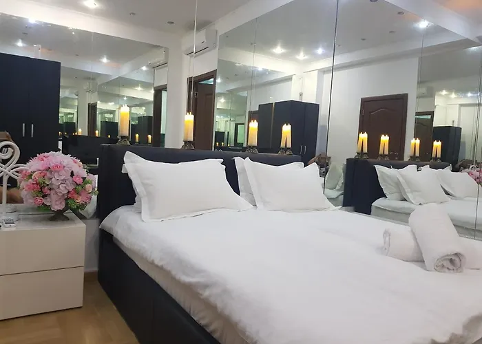 Mirrors Room Mega Mall National Arena
