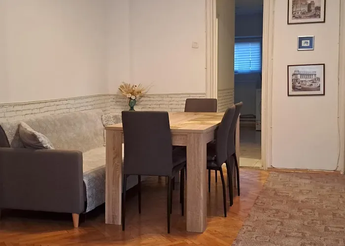 Downtown Apartment Piata Romana