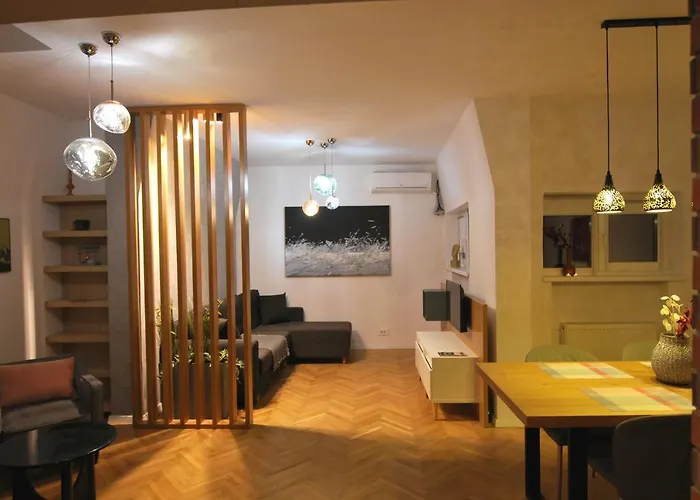 New Apartment In Berindey Villa - Historical Center, Universitate