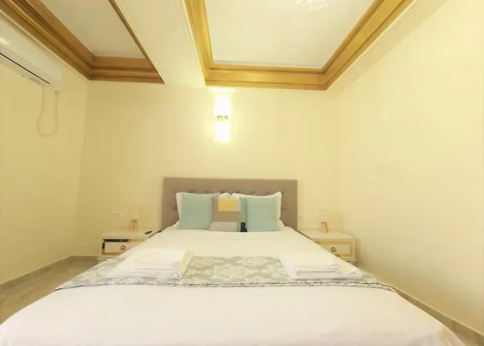 Laroka House Luxury Apartment City Center Universitate
