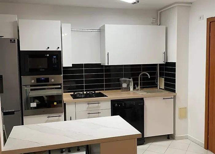 3 Bedrooms Apartment