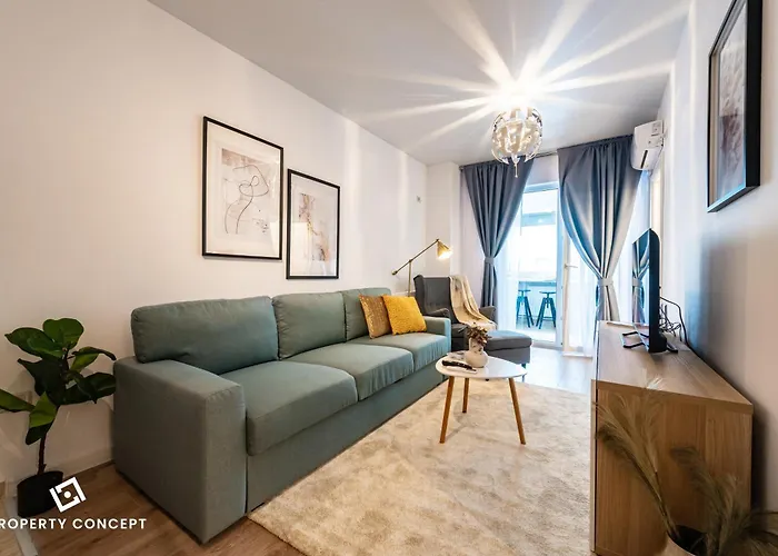 Central Residence Apartment 711
