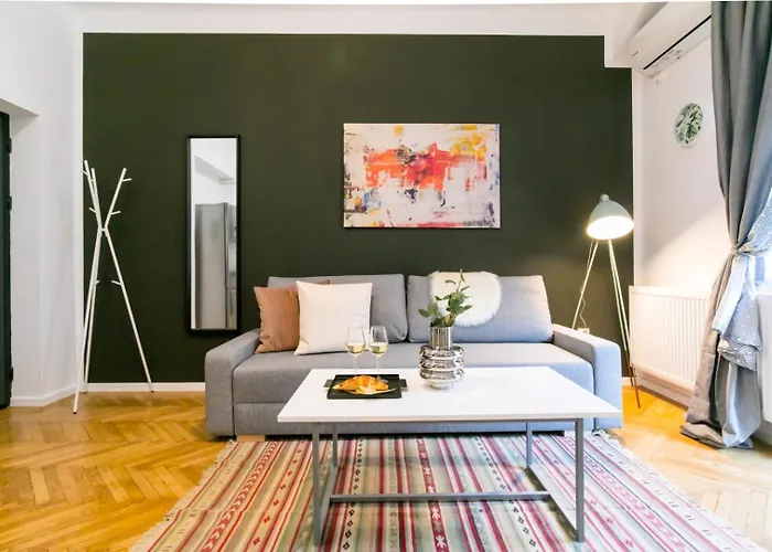 Heart Of The City - Cozy Apartments In Prime Location
