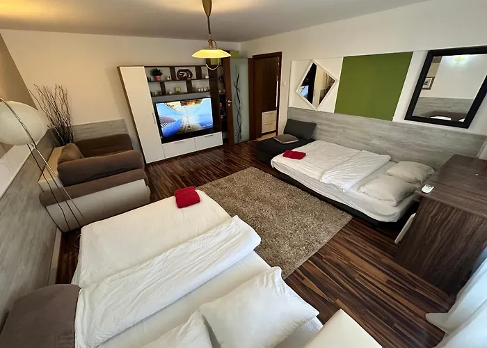 New Green Apartment 64 With Private Parking