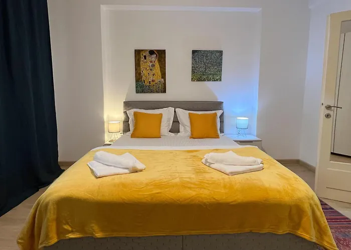 Old City Cozy Apartment