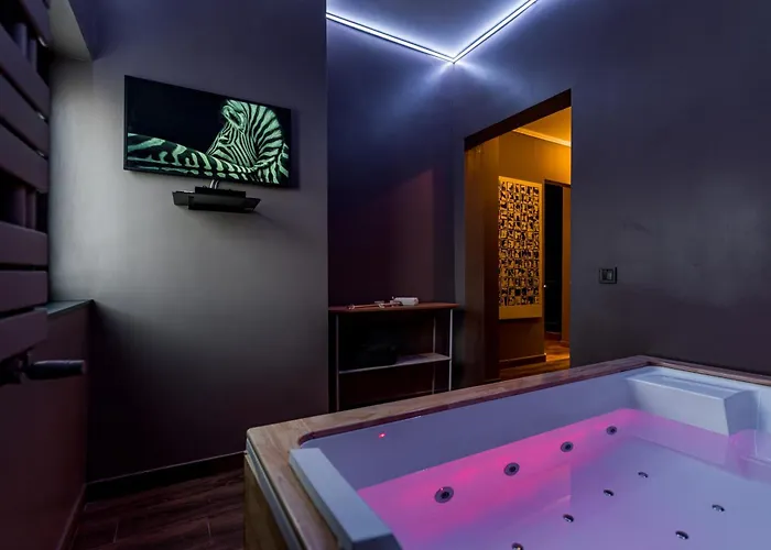 Downtown Calea Victoriei 100 Jacuzzi&Sauna&Bathtub