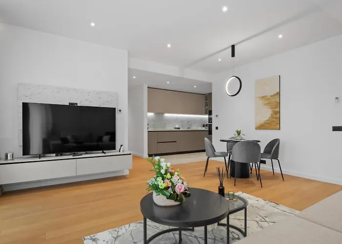 One H Luxury Apartment