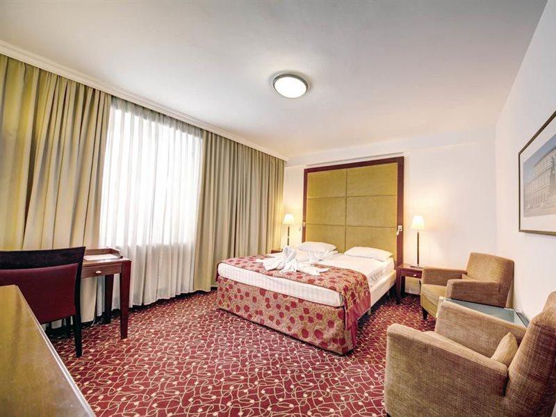 Hotel Visconti Militari 3*