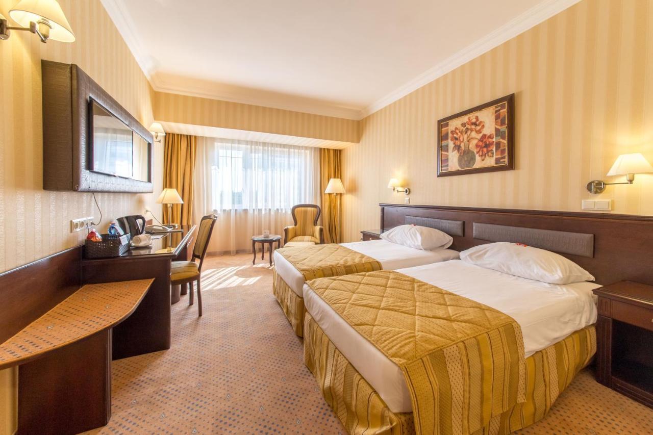 Ramada & By Wyndham North Hotel 4*