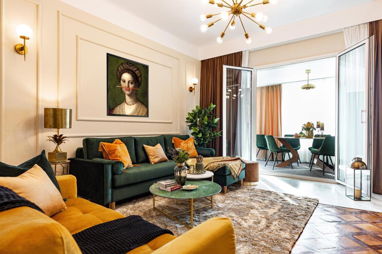 Qult - The Renaissance Affair Apartamento