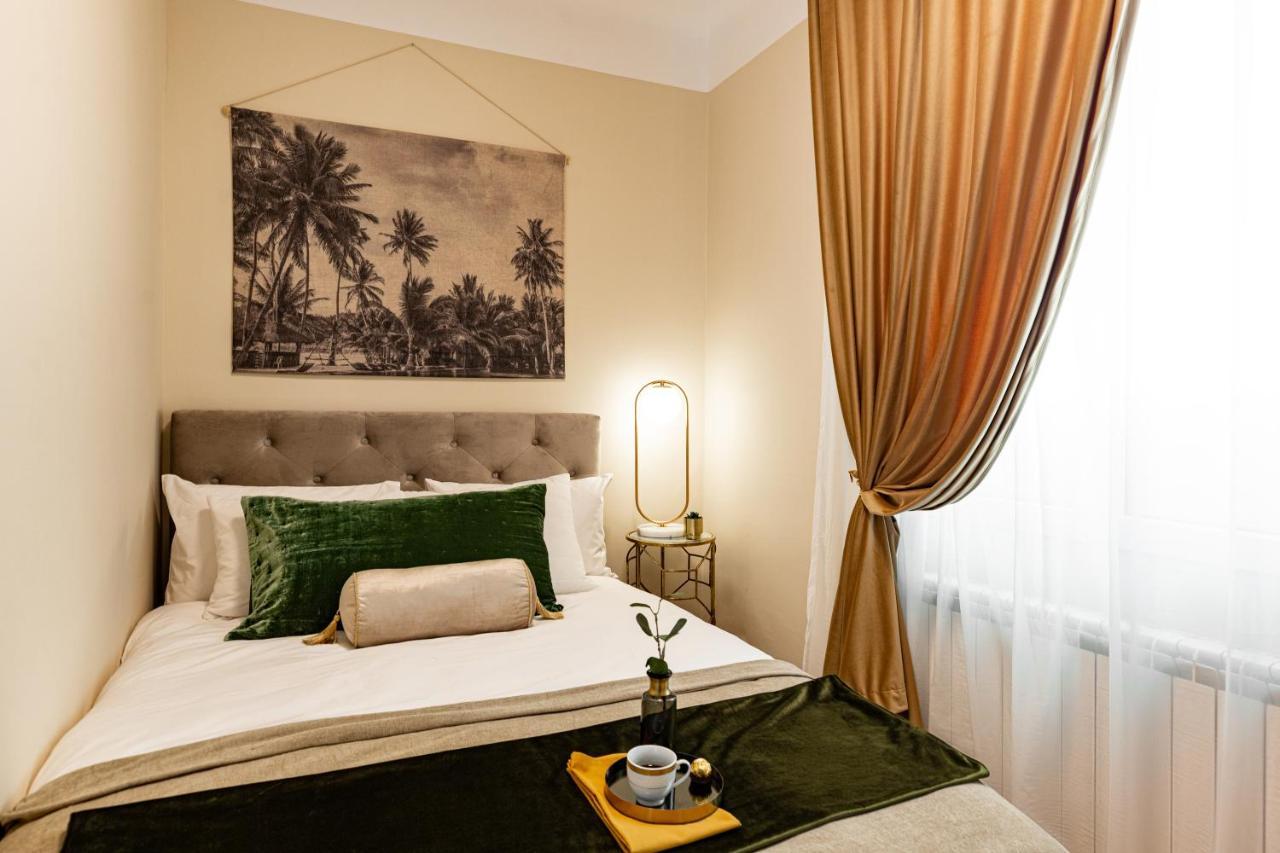 Qult - The Renaissance Affair Apartamento