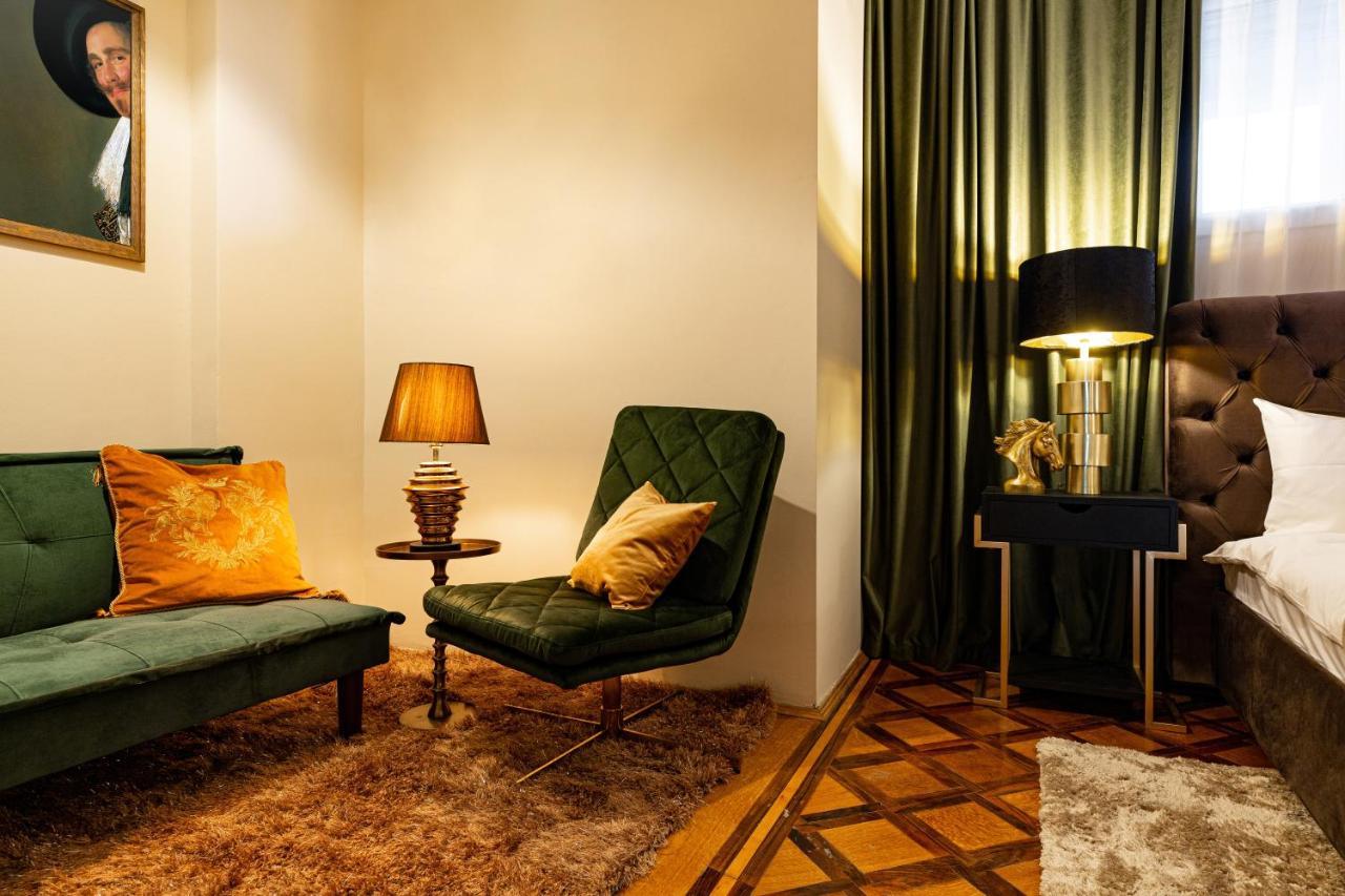 Apartamento Qult - The Renaissance Affair