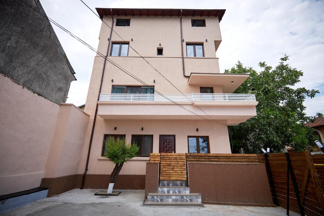Stanford Gara De Nord Bucharest