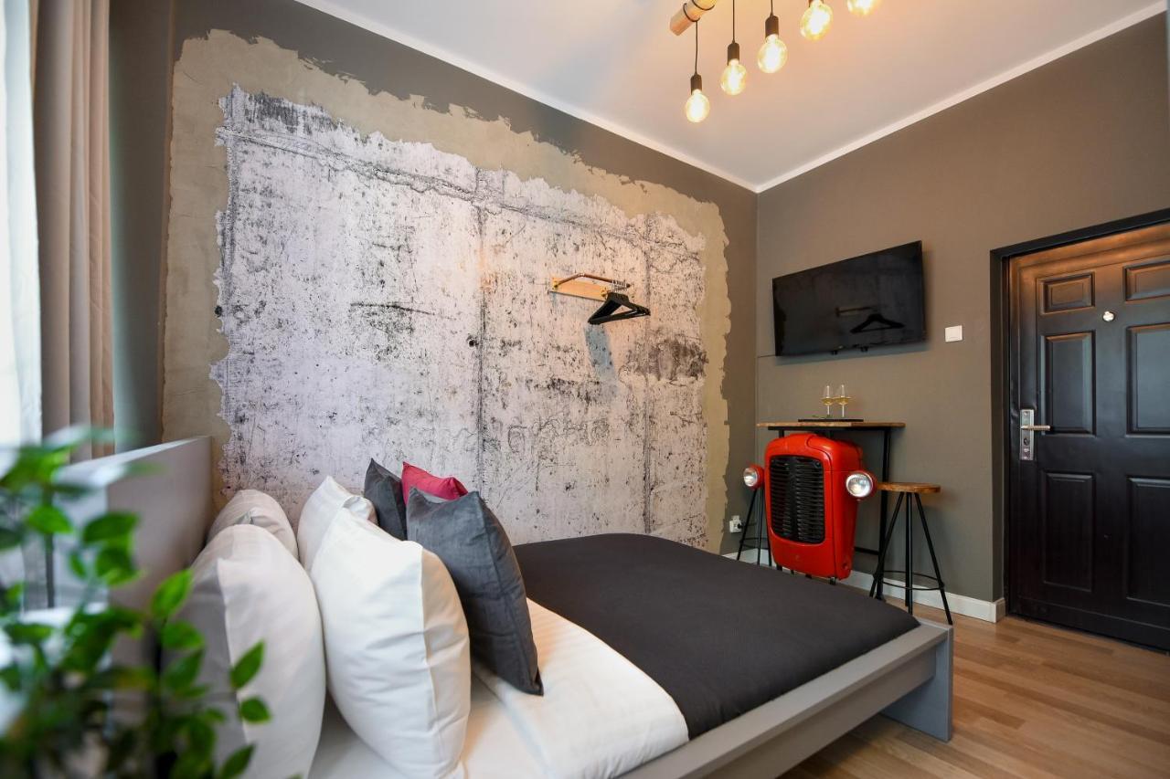 Apartament The Mini Industrial. Small Magheru Studio *