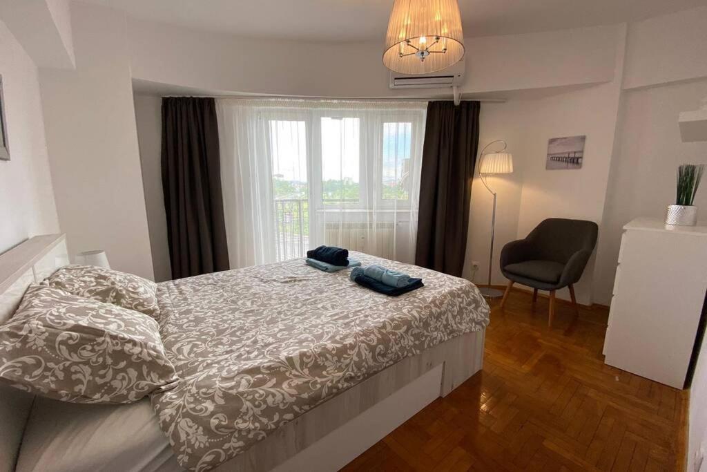 New Luxury Flat In Front Of The Parliament At Unirii Bucharest