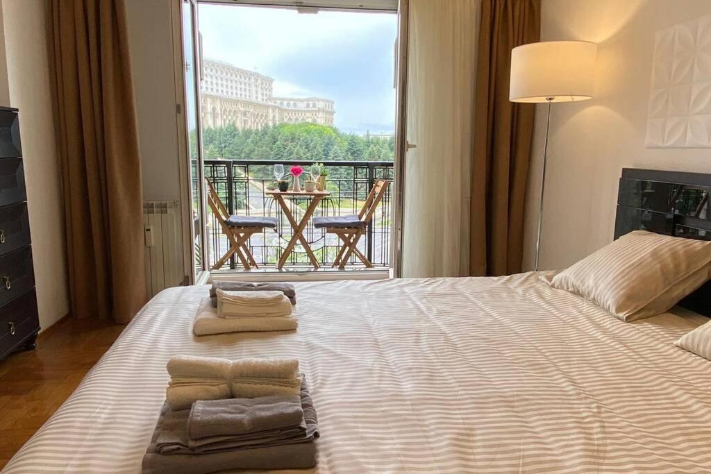 New Luxury Flat In Front Of The Parliament At Unirii Bucharest