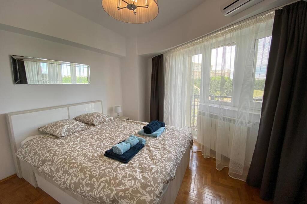 New Luxury Flat In Front Of The Parliament At Unirii Apartment