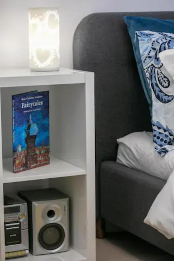 Apartament Cosy & Chic Close By Victoria Square