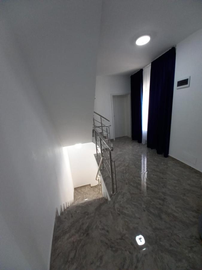 Ema&zain Hotel