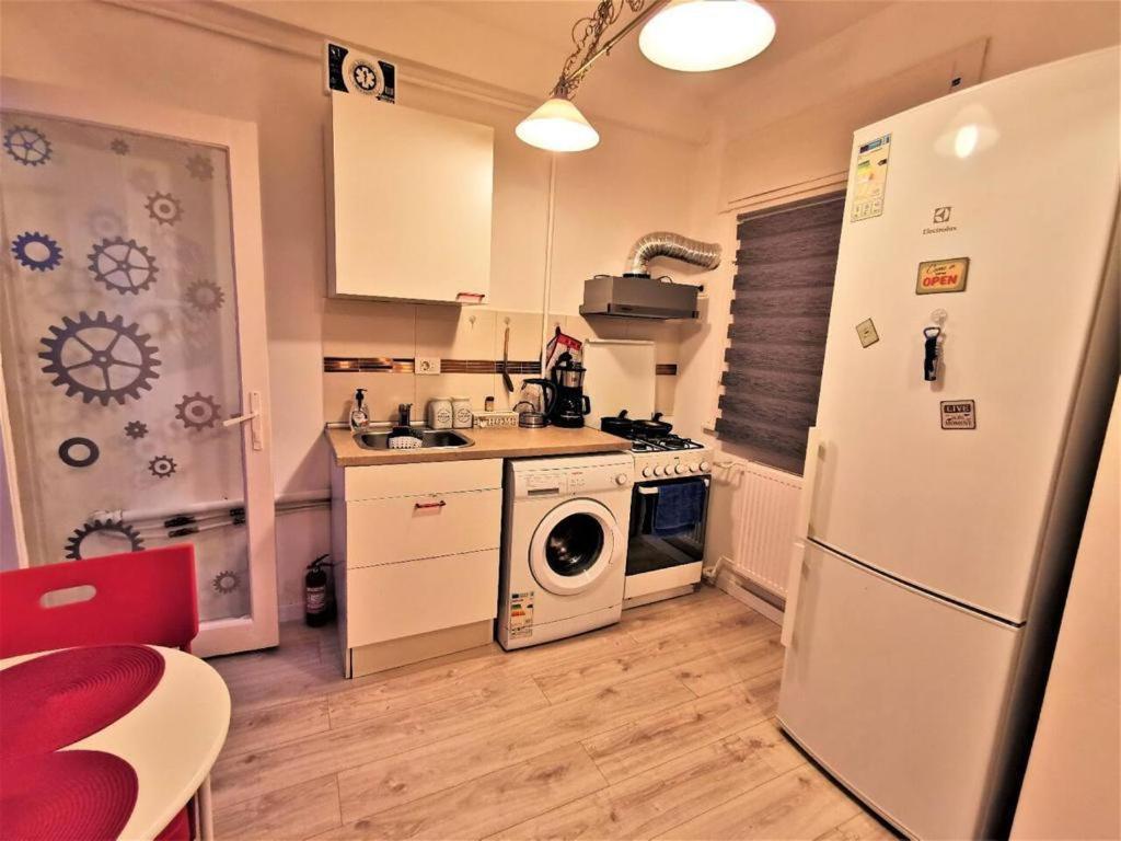 Luxury Piata Universitate Old Town Apartament *