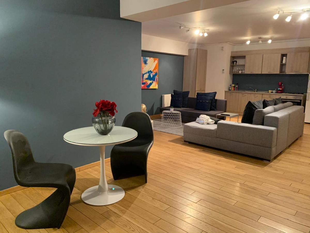 Apartment 365 *