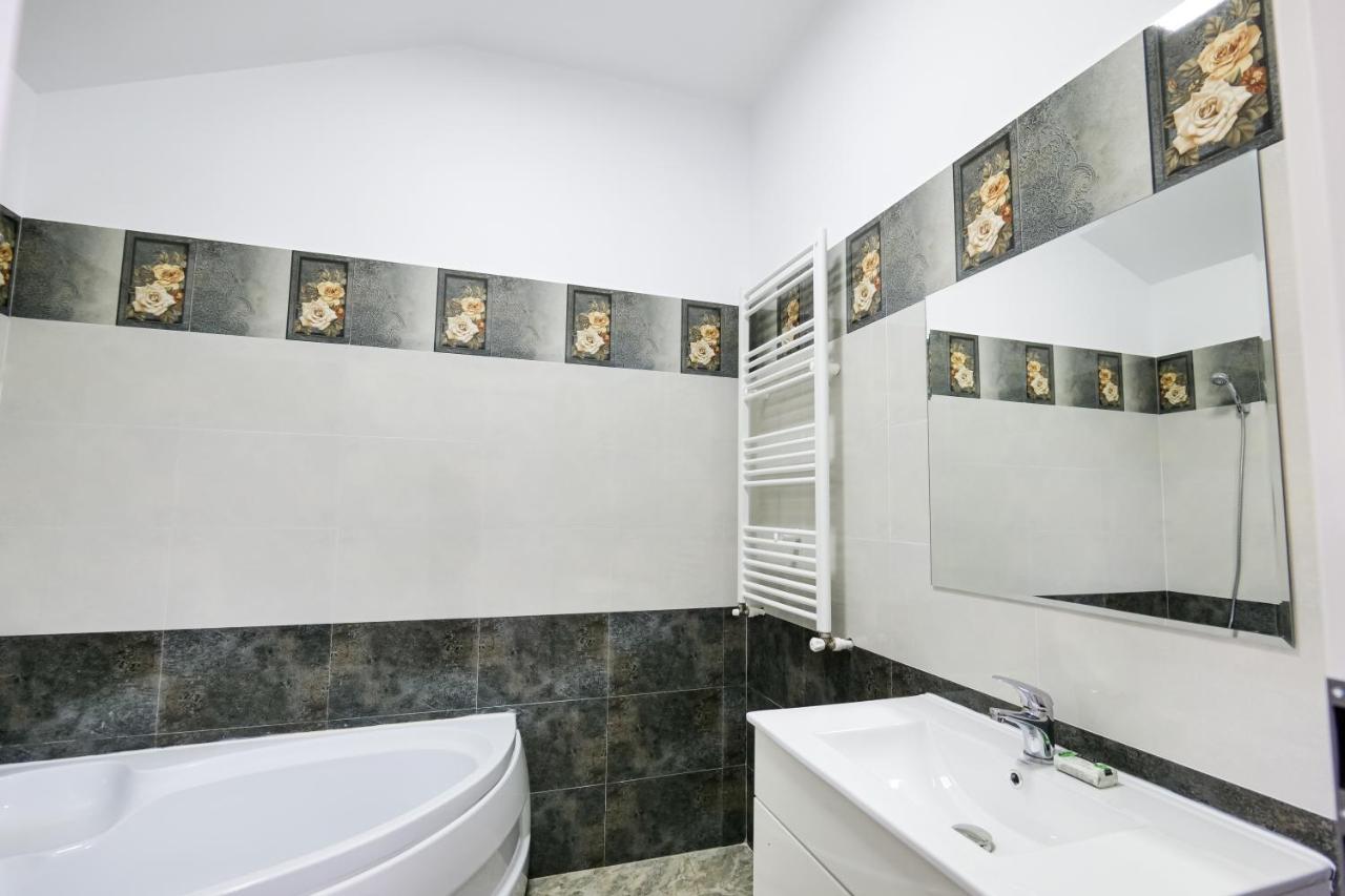 Ema&zain Hotel Bucharest