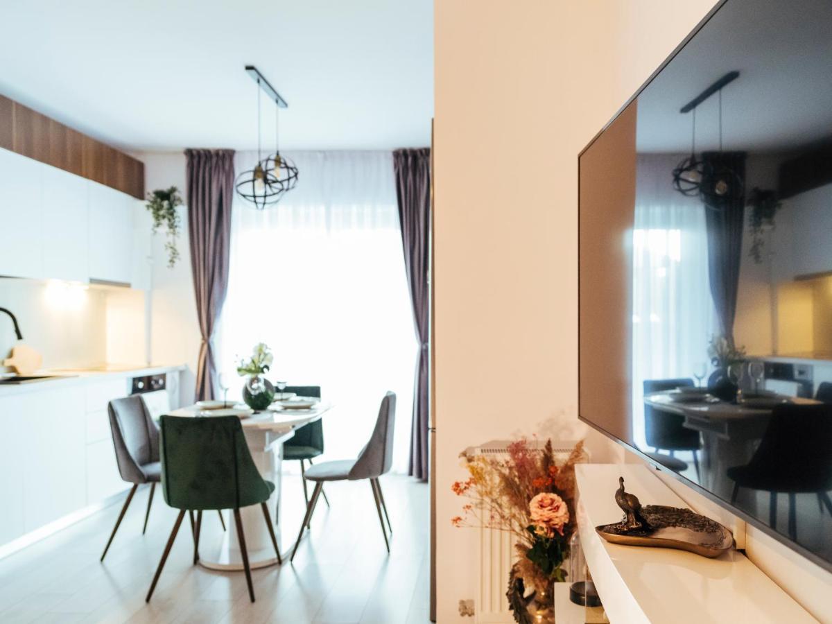 Cozy Special Pallady With Garden & Courtyard