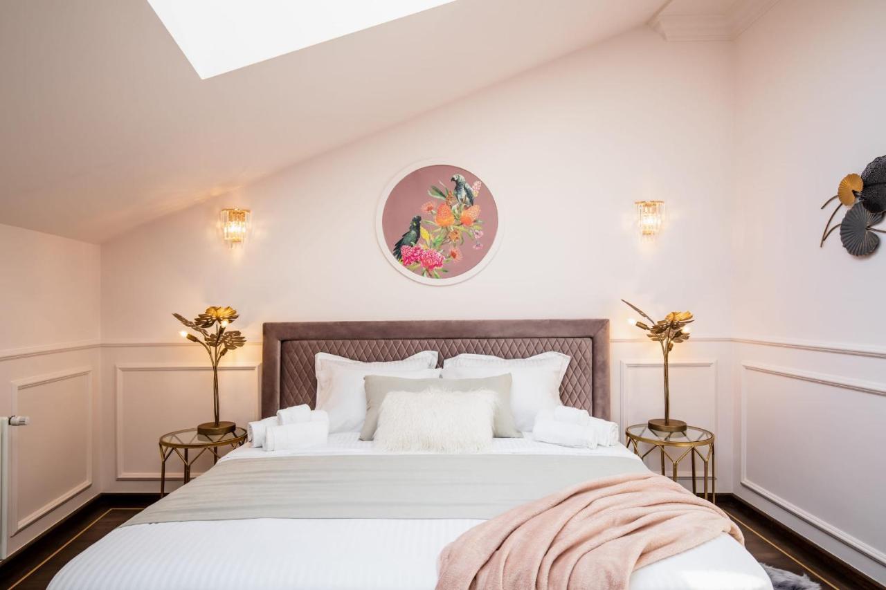 Holt Old Town Luxury Inn Bucharest