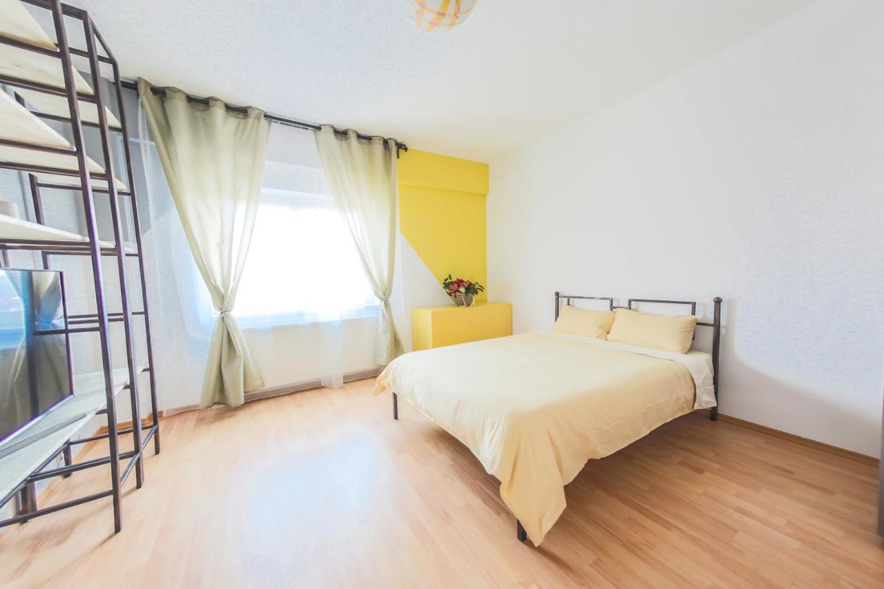 Color Downtown Apartment Bucharest