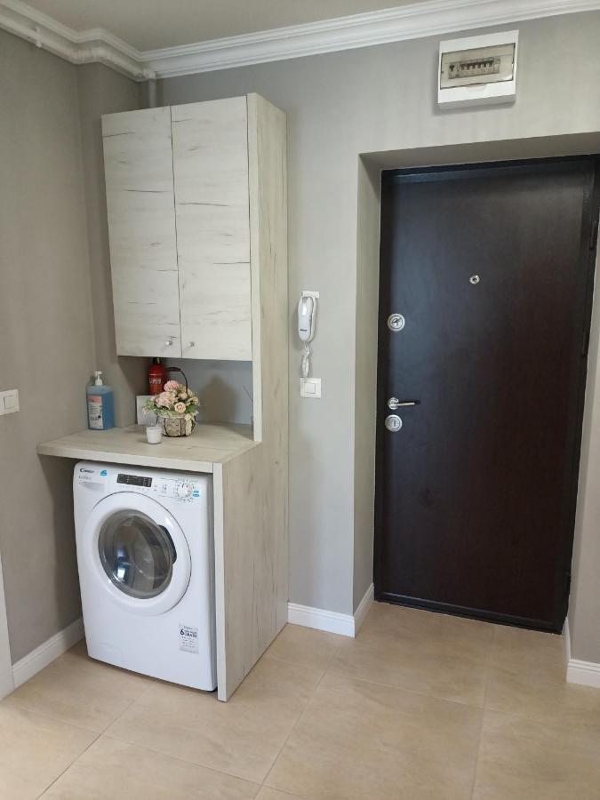 Modern Apartment *