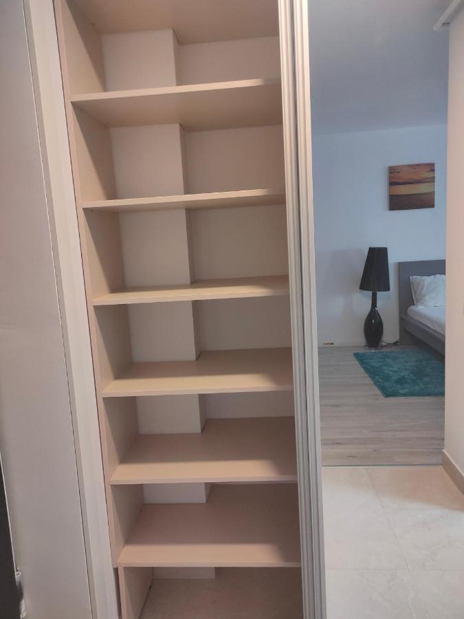 Apartament Dc Ghencea 158 II Self Check-In Bucureşti