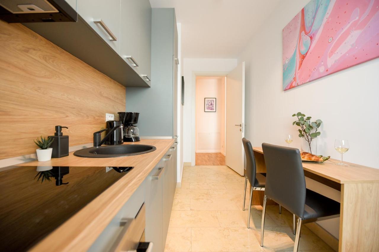Apartamento Eye Candy Romexpo 2-bedroom With Free Parking Bucareste