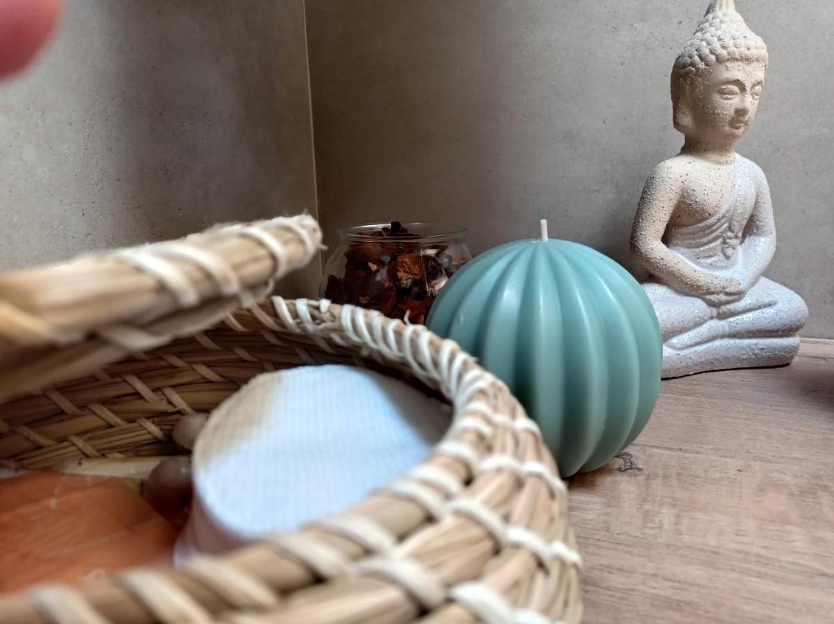 Urban Zen Den 2