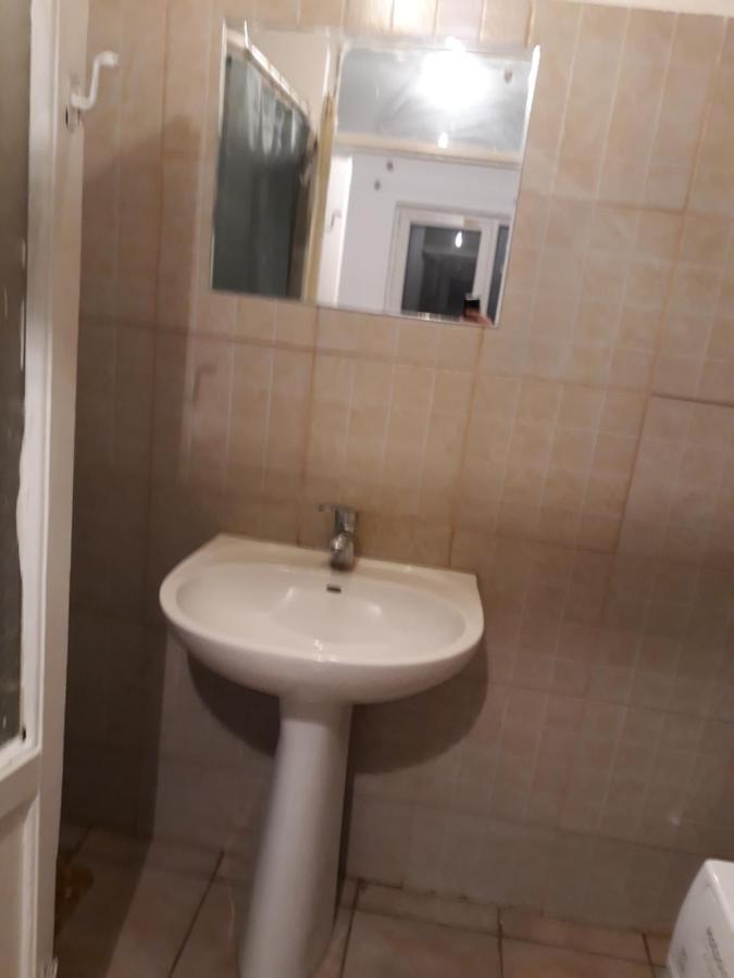 Tobyta Nu Primesc Santieristi Si Petrecareti Holiday home