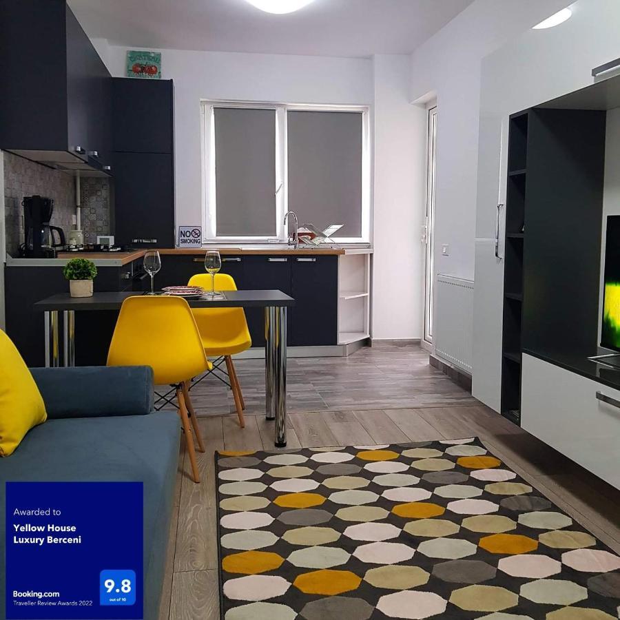 Yellow House Luxury Berceni Apartment