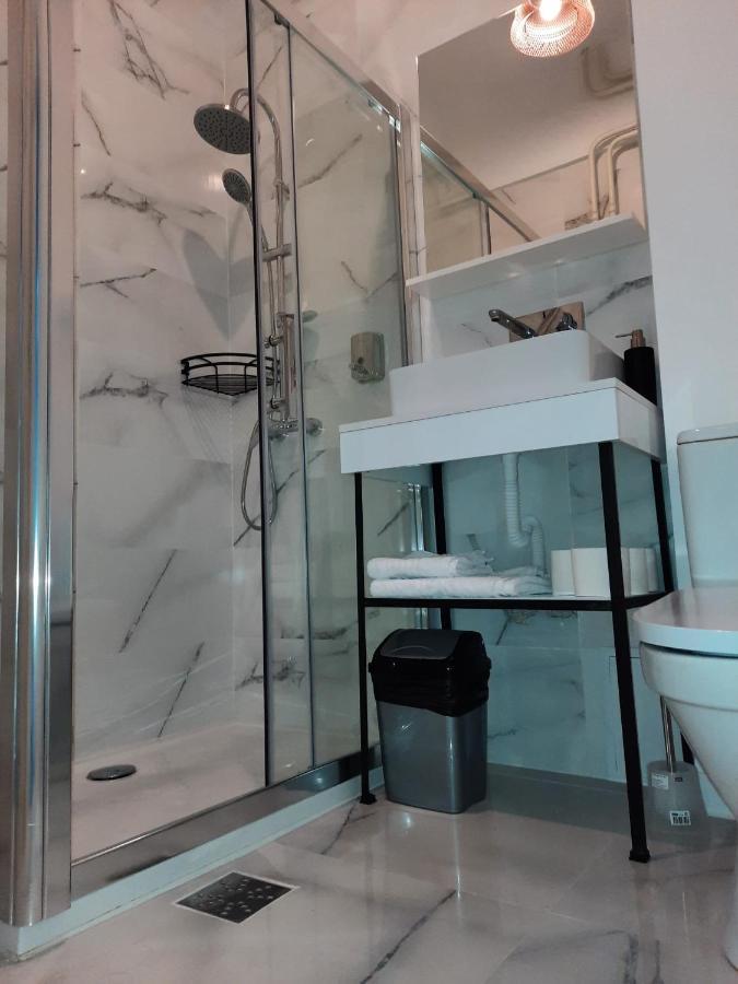 Luxury Center - Garofita Romana *